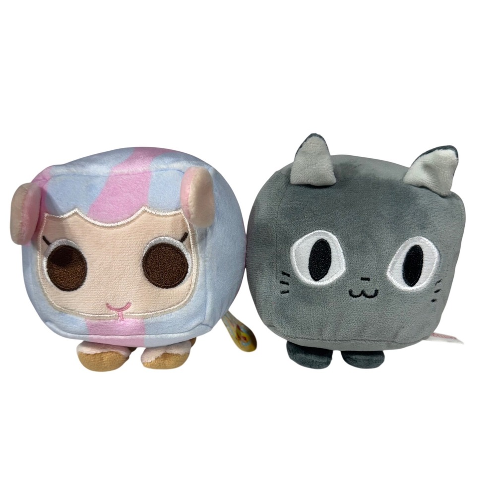Pet Simulator Cotton Candy Lamb & Grey Cat Set Roblox 3.5in Cube Multicolor